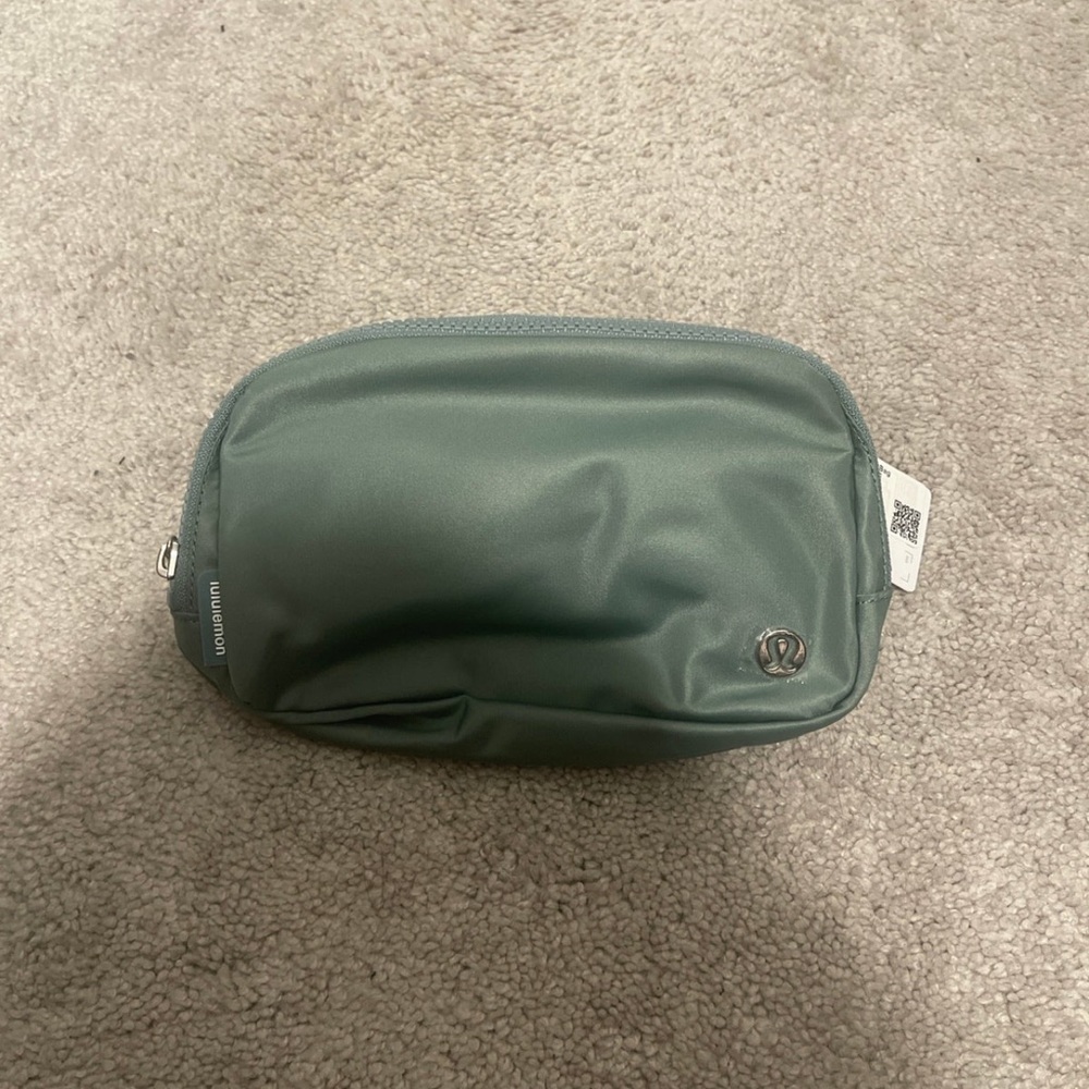 Lululemon Everywhere Belt Bag Tidewater Teal